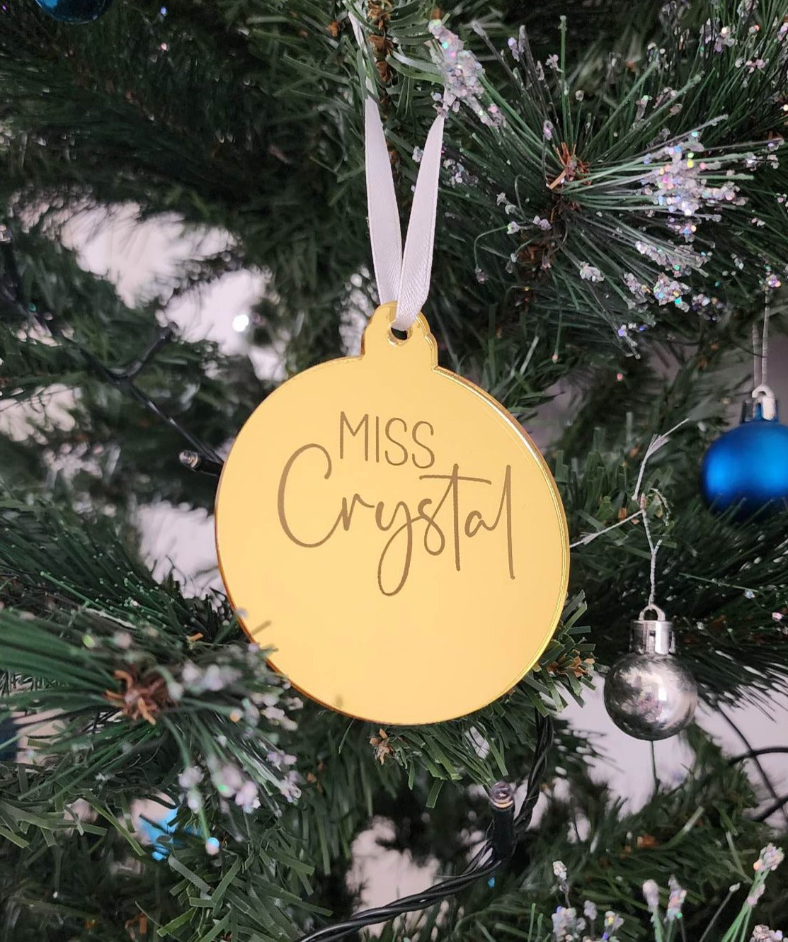 MIRRORED CHRISTMAS BAUBLE